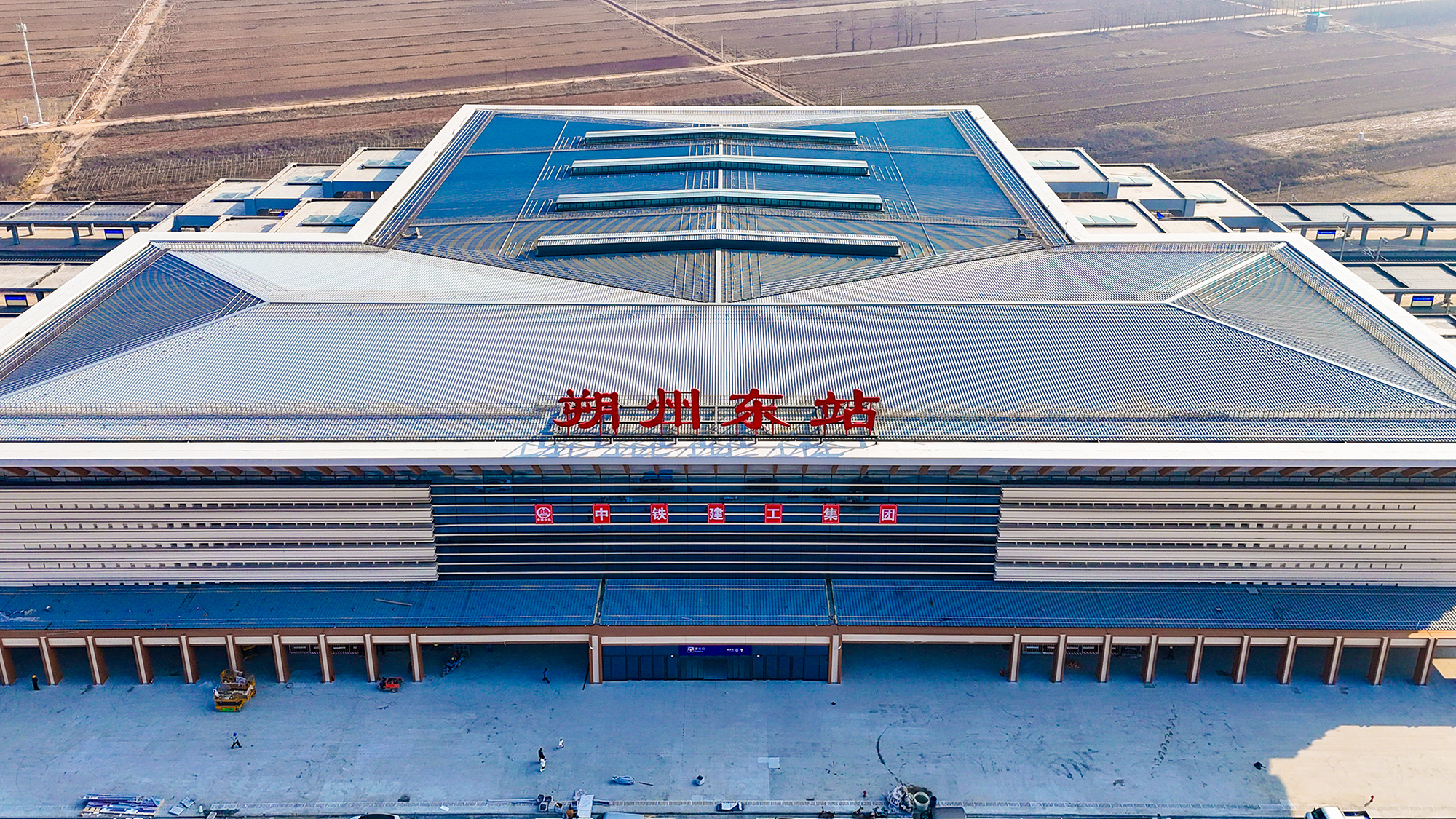 在建的朔州東站。李小龍攝