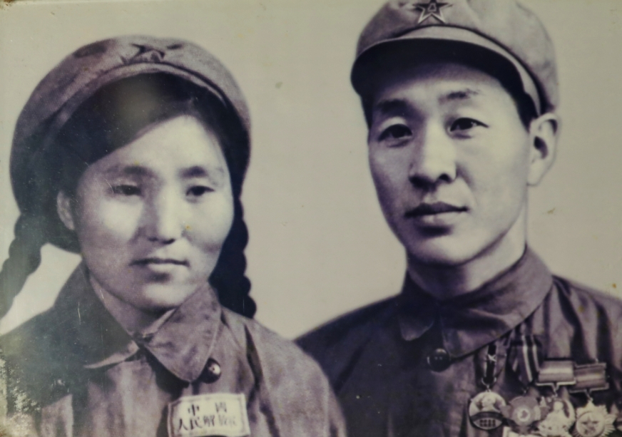 史文勛夫婦舊照。受訪者供圖
