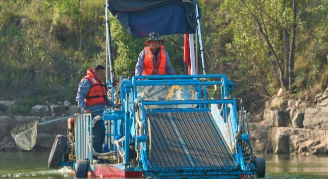 8人兩船，如何守護9公里黃河碧波？