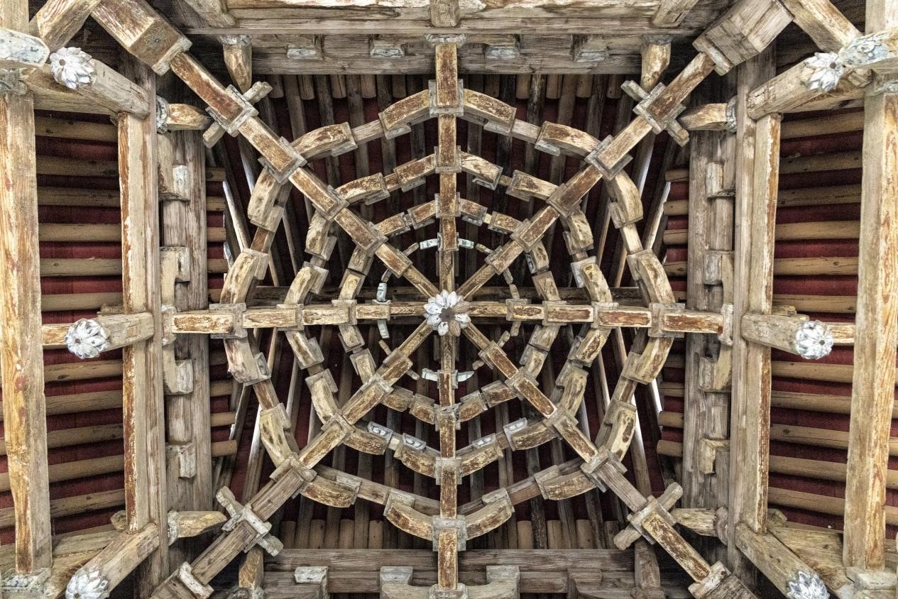 晉城市高平市神農鎮中廟村炎帝古中廟元代無梁殿木質藻井。王劍攝